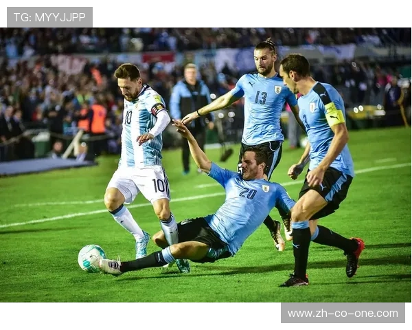 身高一米八五的足球球星盘点：他们如何在绿茵场上脱颖而出